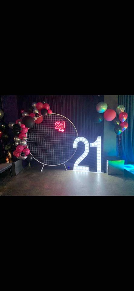 Giant LED Numbers 21 (Local Pickup Only)