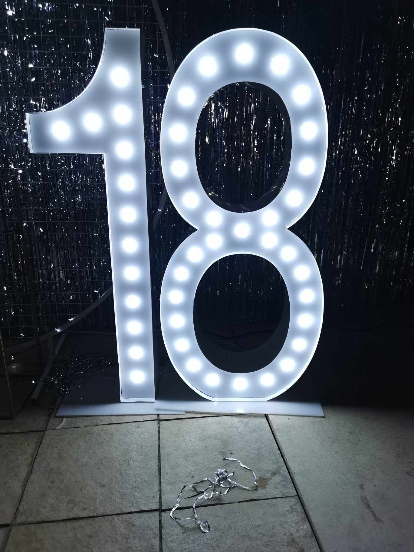 Giant LED Birthday Numbers – 0, 1, 2, 3, 4, 8 – Melbourne (Local Pickup Only)